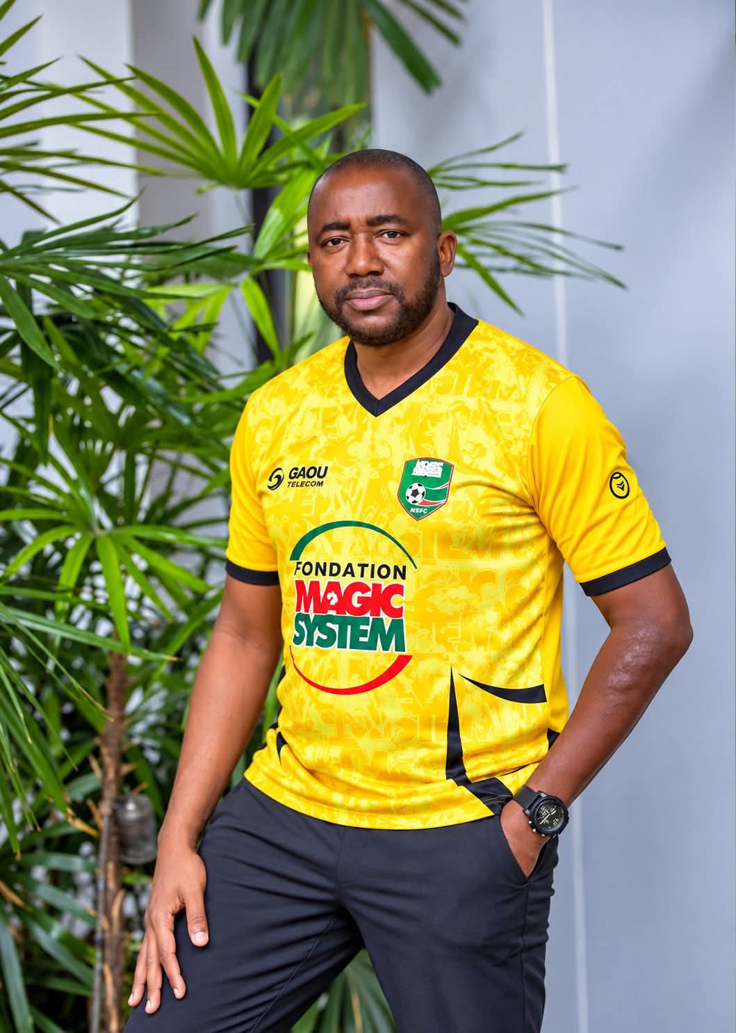 Le maillot jaune et noir